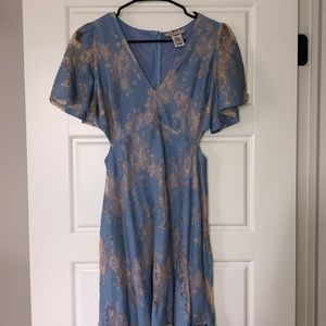 Gorgeous midi lace dress